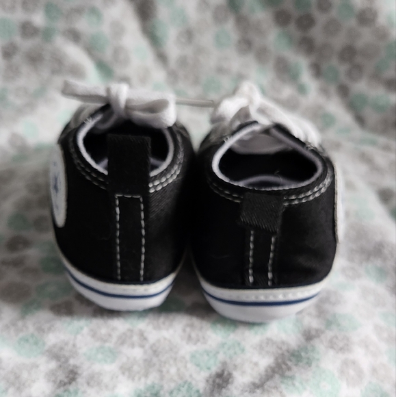 'Converse' Style Baby Shoe - Picture 3 of 5